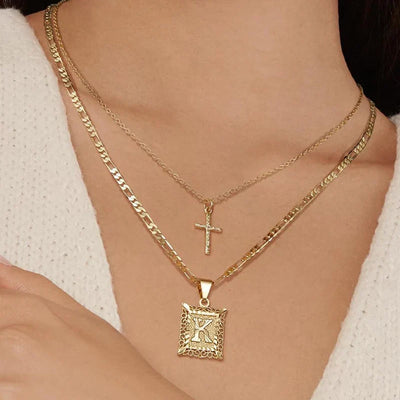Set Collar Cruz con Inicial | Golden (8/9)