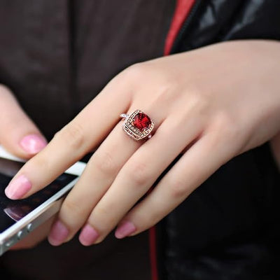 Anillo Statement Halo Rubí | Golden Rosa (2/4)