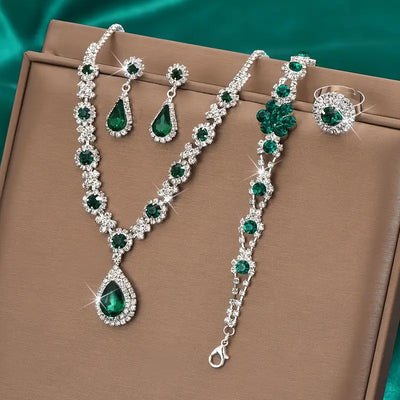Set de Joyas Adriana Lysandre | Golden Blanco (1/4)