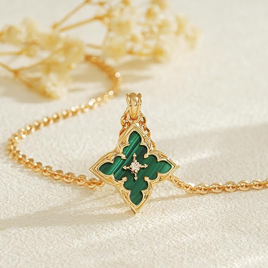 Collar Colgante Trébol Esmeralda | Golden (1/3)