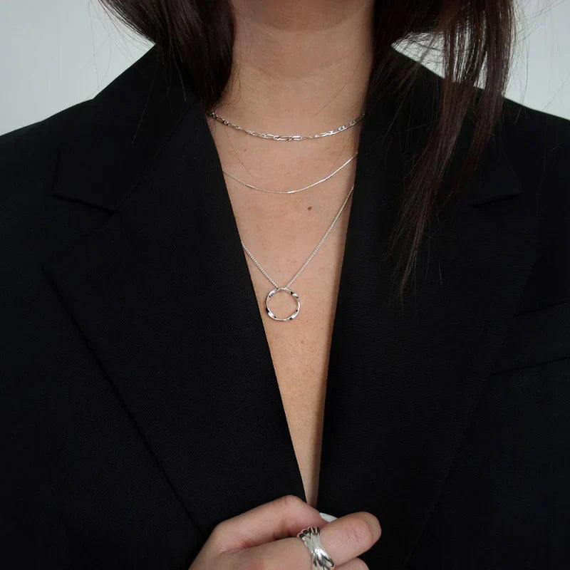 Open Circle Three Row Necklace | Golden Blanco