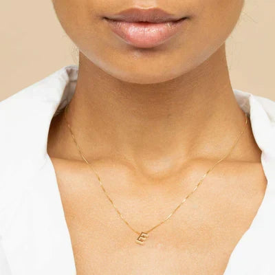 Love letter initial necklace | Golden Blanco (9/9)