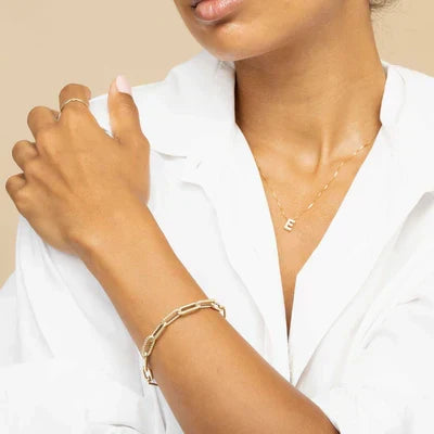 Love letter initial necklace | Golden Blanco (6/9)