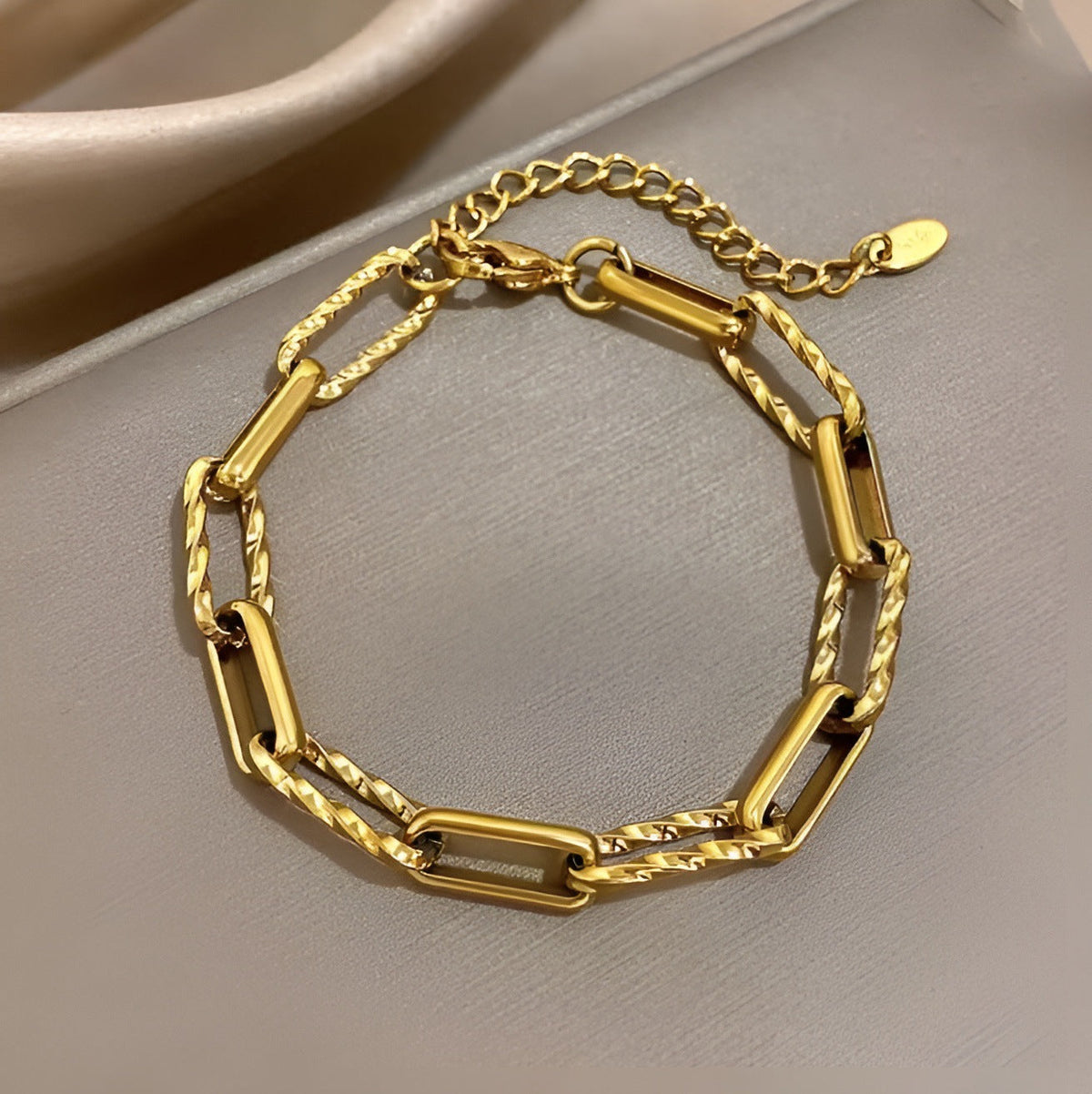 Chunky Link Lorielle Bracelet | Golden