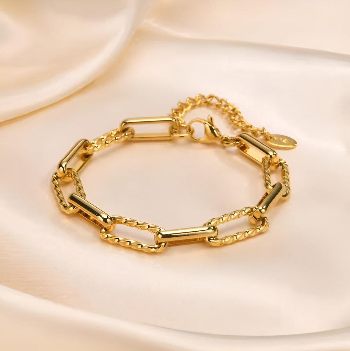 Chunky Link Lorielle Bracelet | Golden
