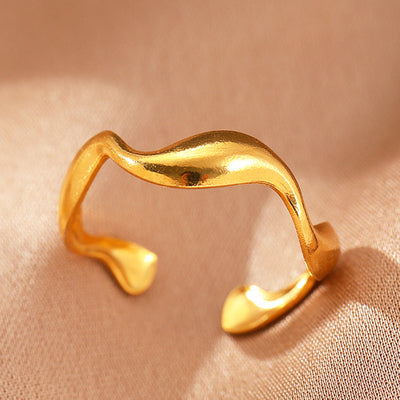Anillo Ondulado Elyra | Golden (1/4)