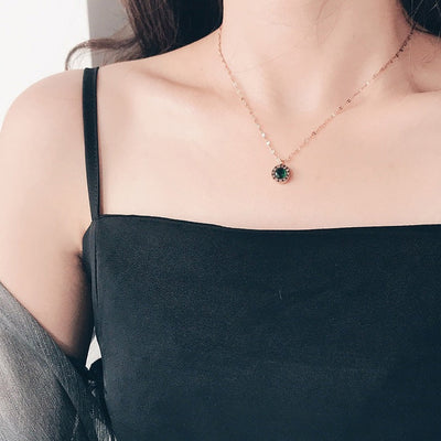 Emerald Dial Necklace | Golden (3/3)