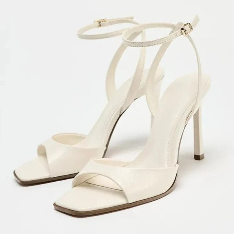 Zapatos de tacón con correa al tobillo Aurelia