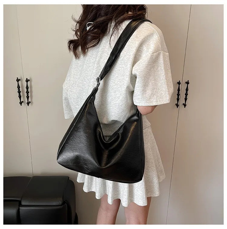 Elara Vintage Leather Tote