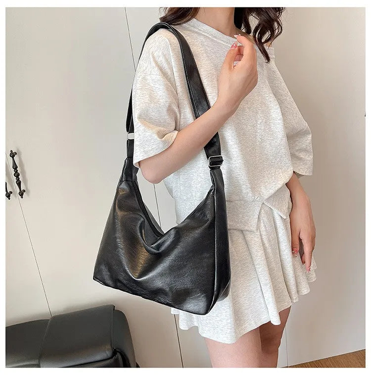 Elara Vintage Leather Tote