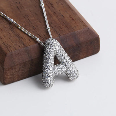 Bubble letter initial necklace set | Golden Blanco (3/9)