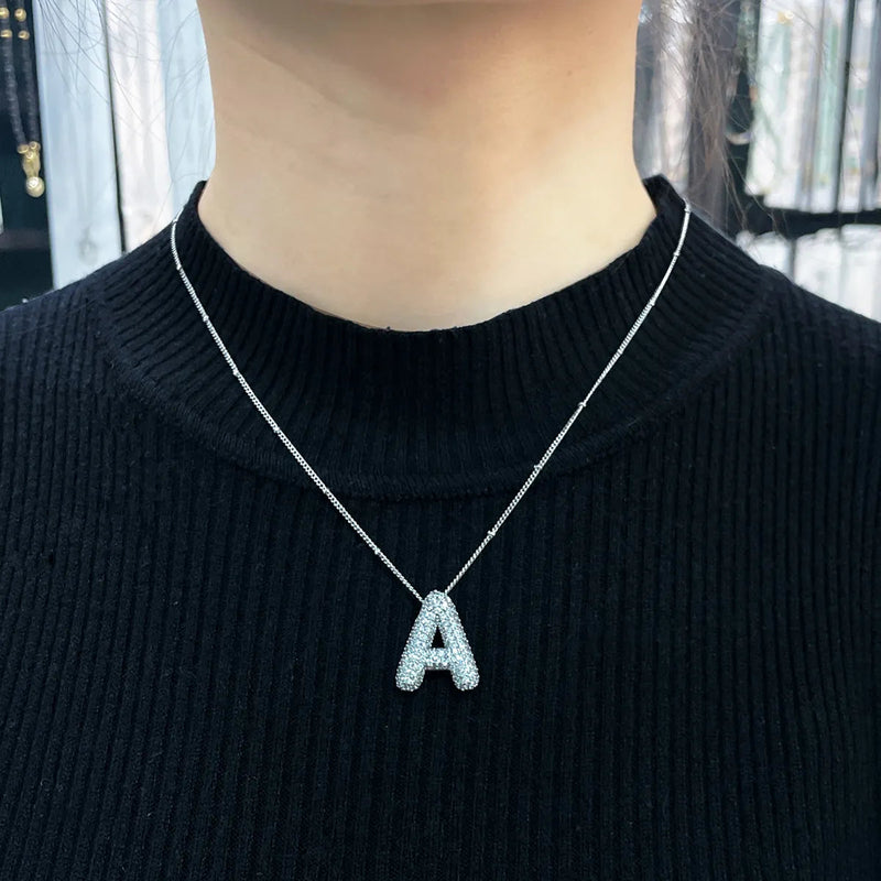 Bubble letter initial necklace set | Golden Blanco (9/9)
