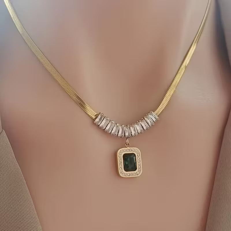Collar Esmeralda Prisma Regalia | Golden