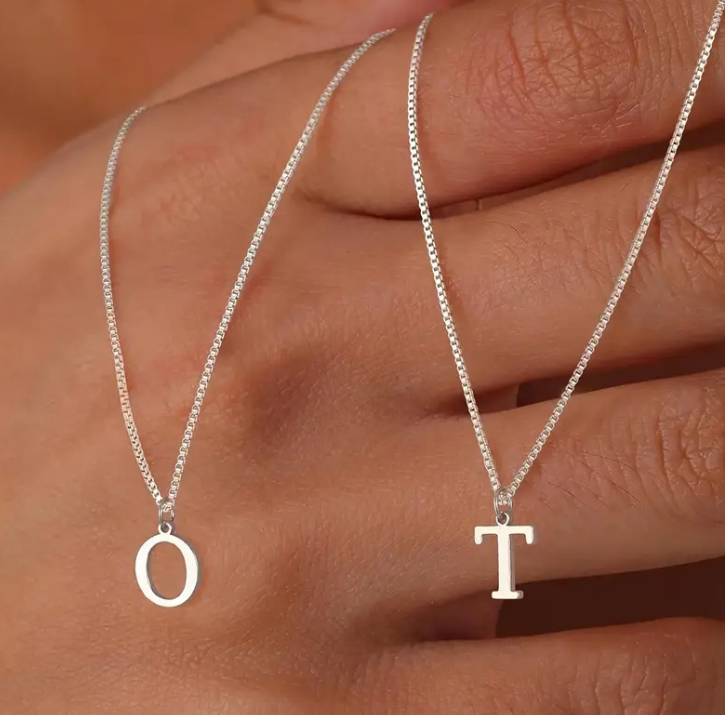 Love letter initial necklace | Golden Blanco (3/9)